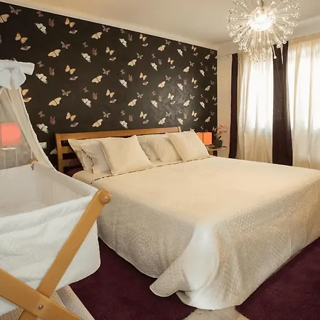 Butterfly With Sea View Apartman