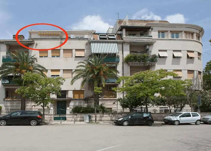 Butterfly With Sea View Apartament *