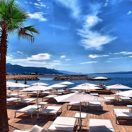 Apartmán Butterfly With Sea View *