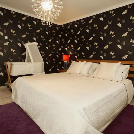 Butterfly With Sea View Apartmán *