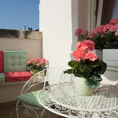 Butterfly With Sea View Apartmán *