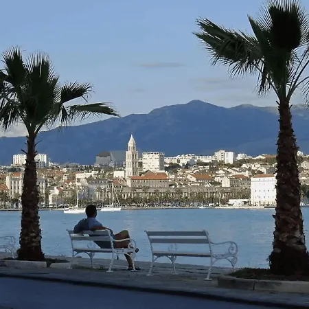 Butterfly With Sea View Apartmán